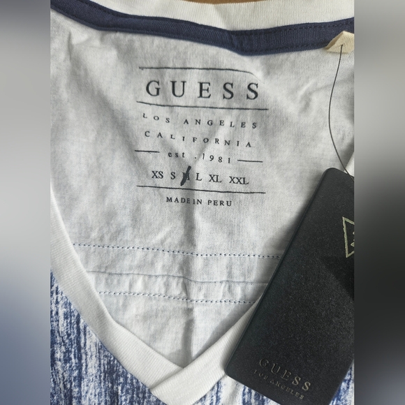 Guess Men's V-Neck T-Shirt - Picture 4 of 6